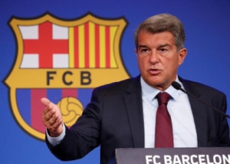 Romano đưa thông tin về chuyển nhượng của Barcelona, trong khi câu lạc bộ này vẫn rắc rối về quỹ lương